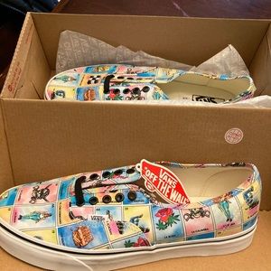 New vans mens size 11 lace up shoes